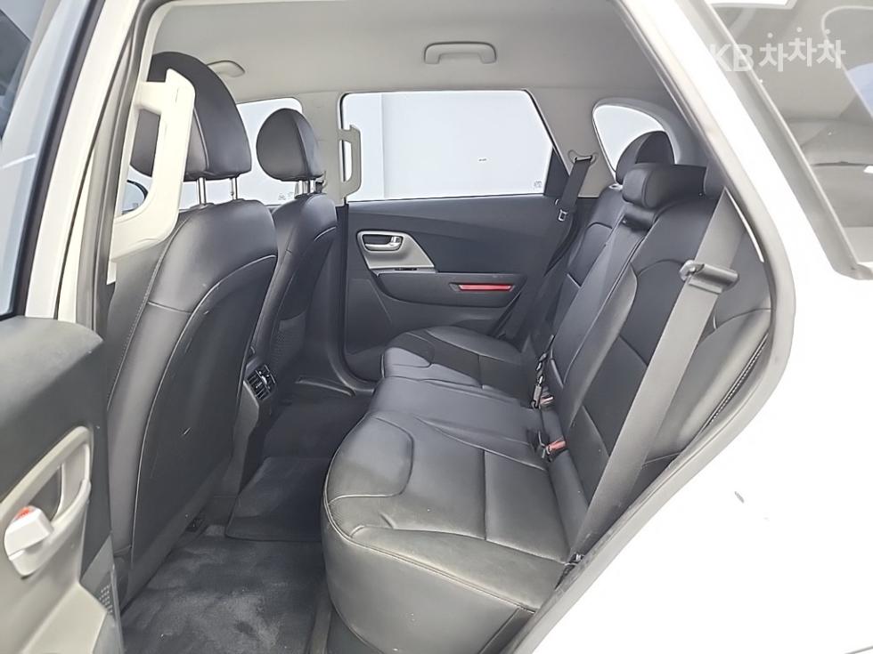 Kia Niro — miniaturë 12