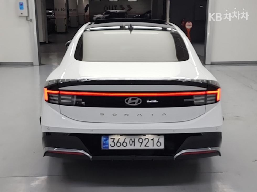 2023 Hyundai (DN8) photo