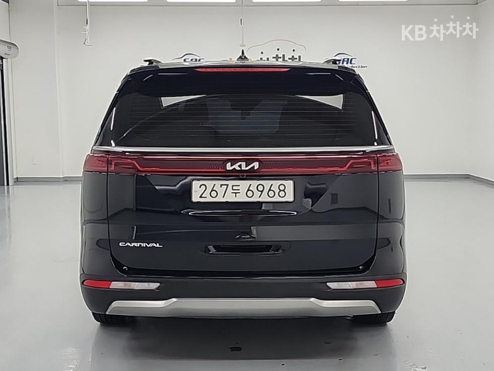 Kia Carnival — miniaturë 3