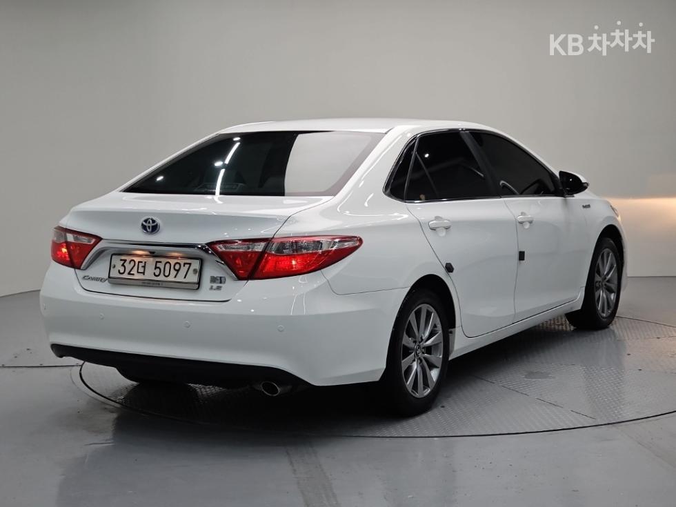 Toyota Camry — miniaturë 4