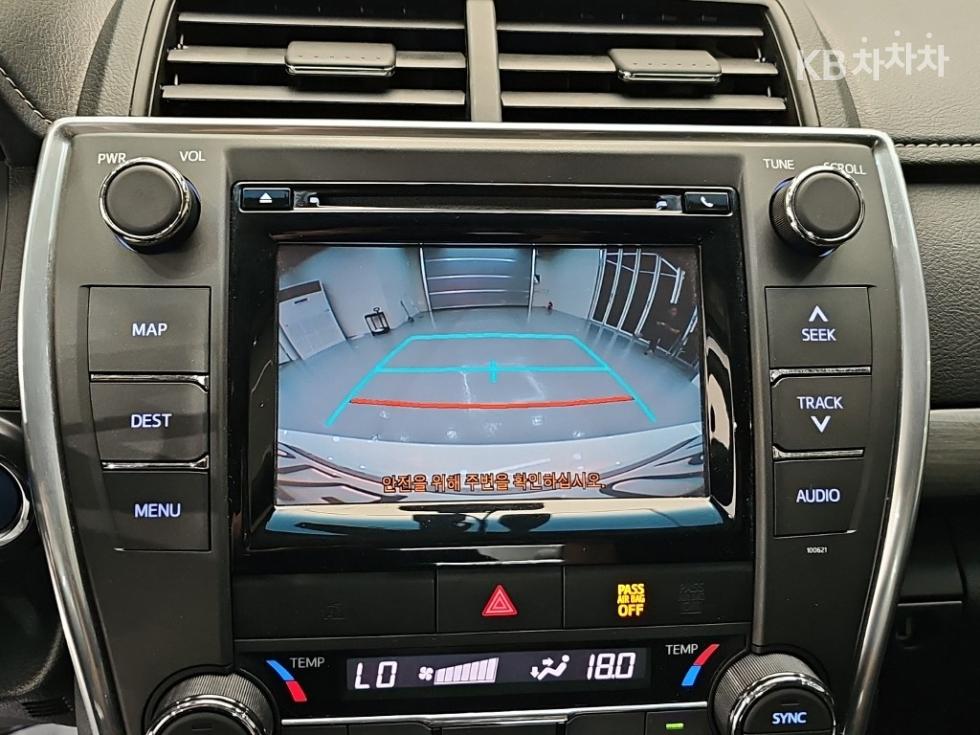 Toyota Camry — miniaturë 14