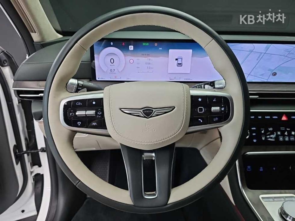 2024 Genesis GV80 photo