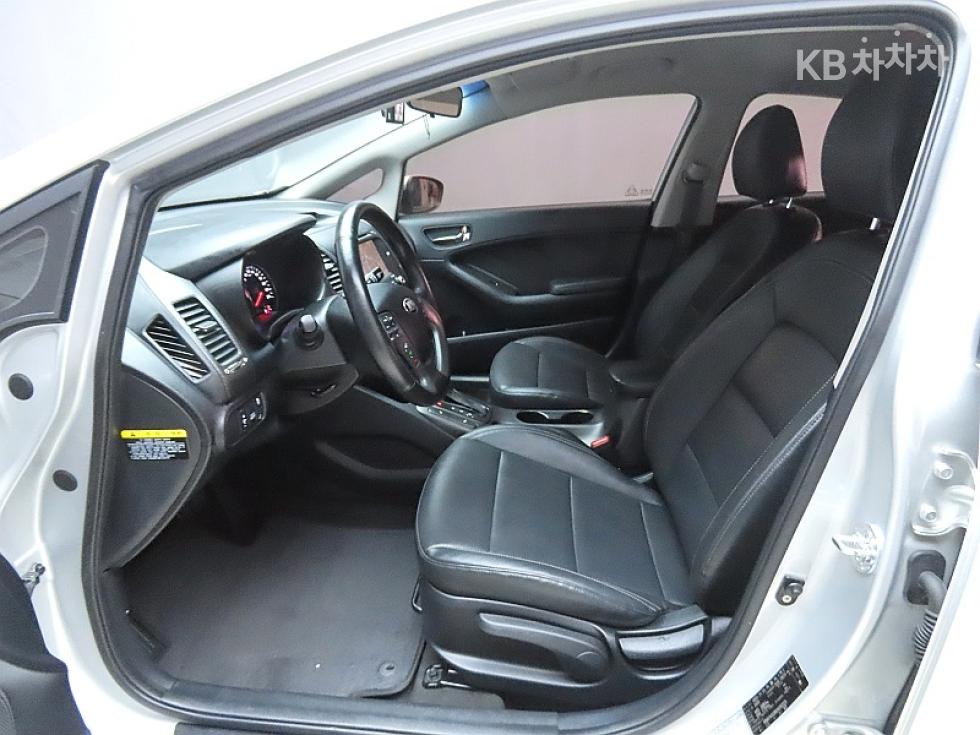 Kia K3 — miniaturë 10