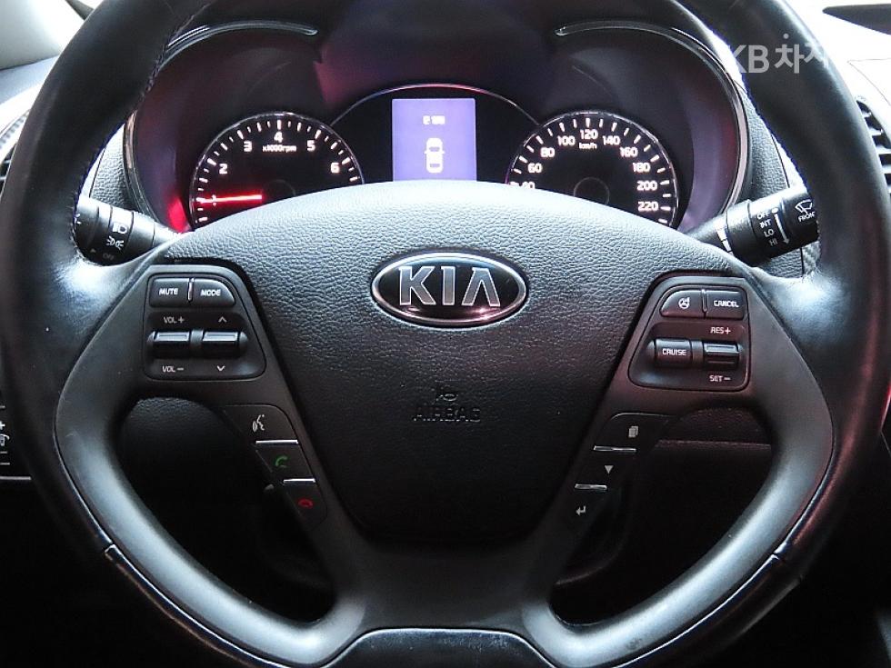 Kia K3 — miniaturë 17