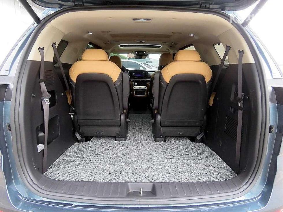 Kia Carnival — miniaturë 5