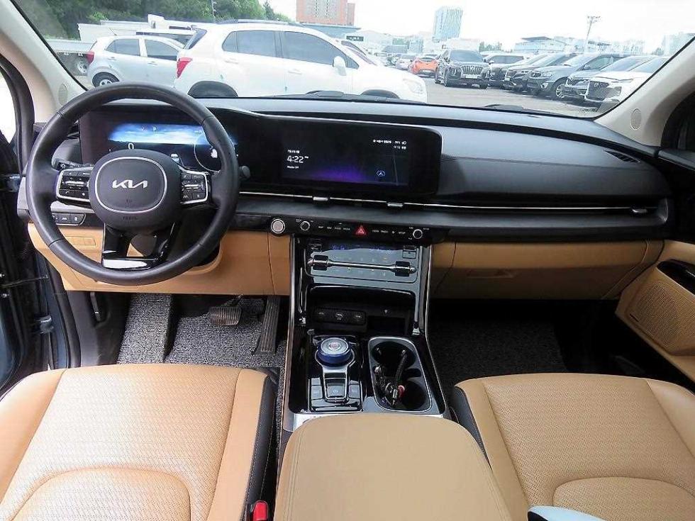 Kia Carnival — miniaturë 9