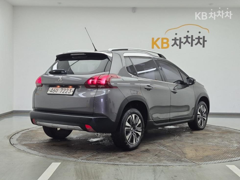 Peugeot 2008 — miniaturë 4