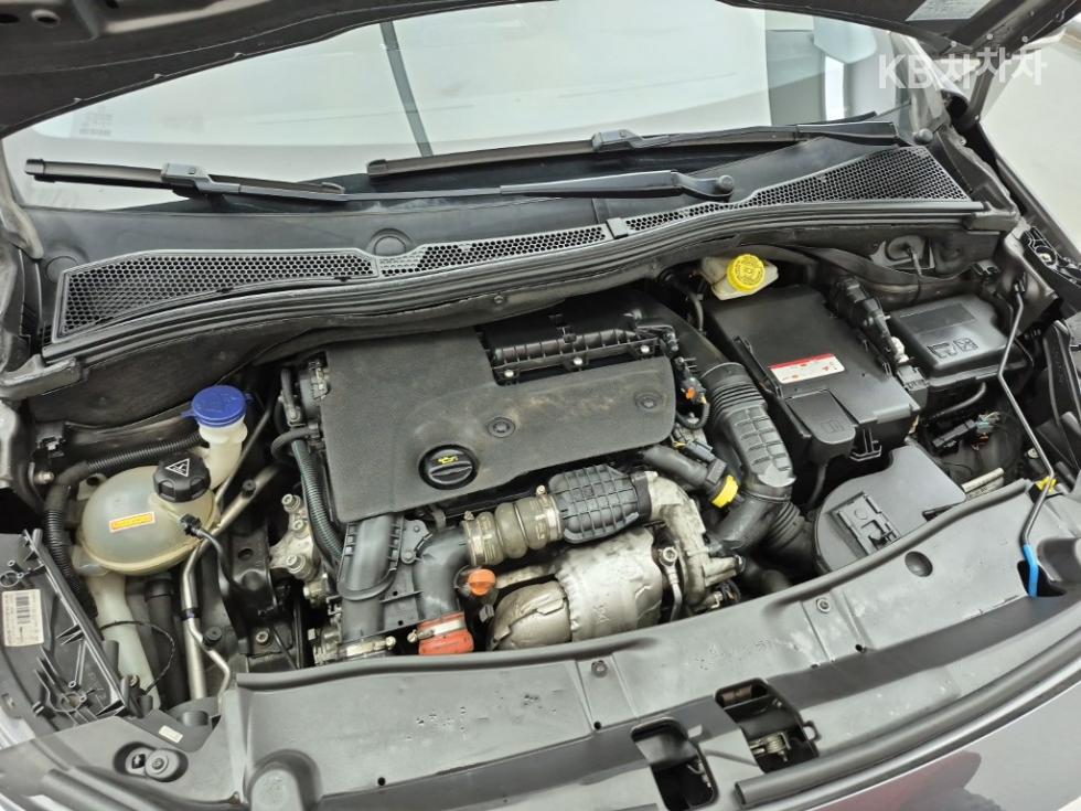 Peugeot 2008 — miniaturë 6