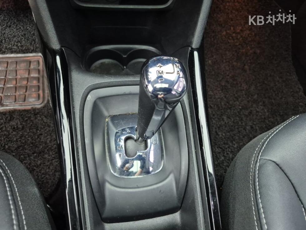 Peugeot 2008 — miniaturë 8