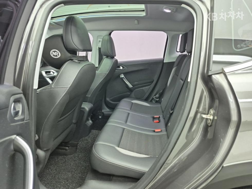 Peugeot 2008 — miniaturë 12