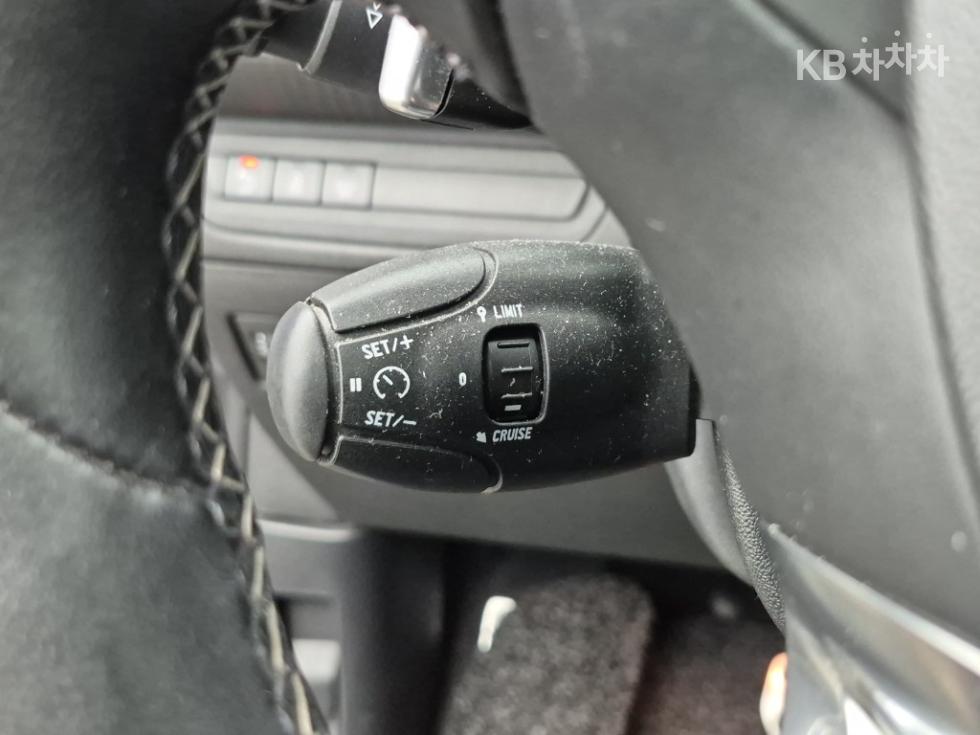Peugeot 2008 — miniaturë 16