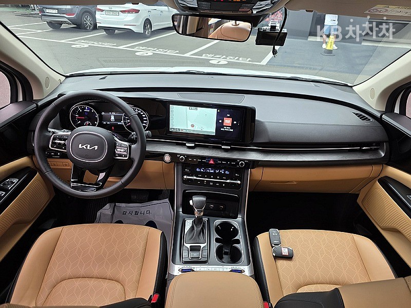 Kia Carnival — miniaturë 10