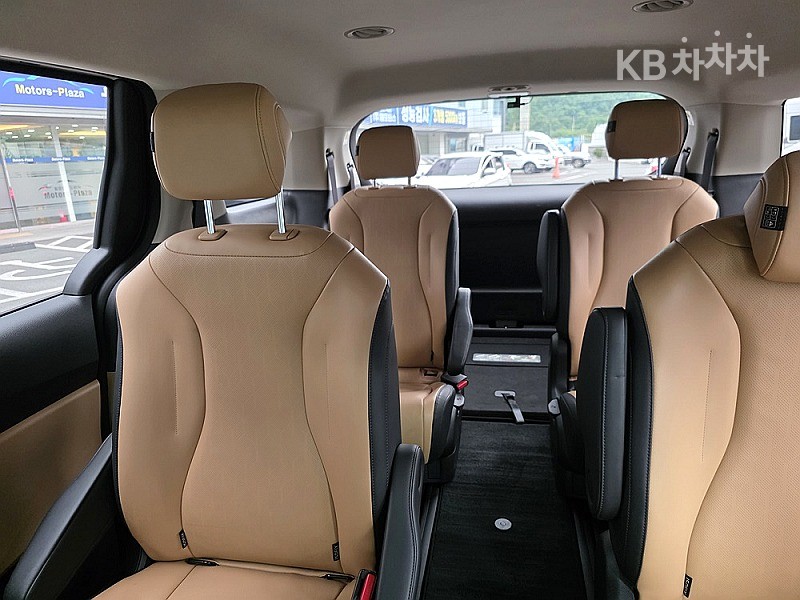 Kia Carnival — miniaturë 13