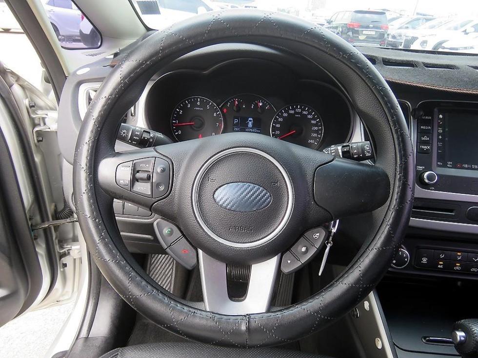 Kia Carens — miniaturë 11