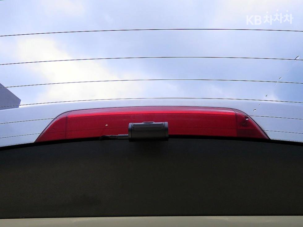 Kia Carens — miniaturë 18