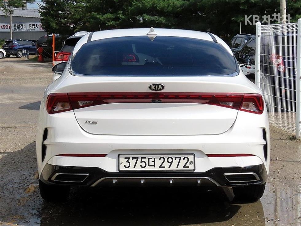 Kia K5 — miniaturë 4