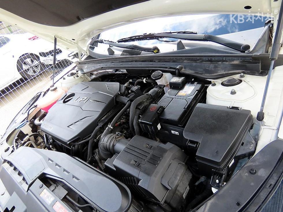 Kia K5 — miniaturë 18