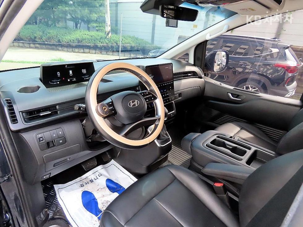 Hyundai Staria — miniaturë 7