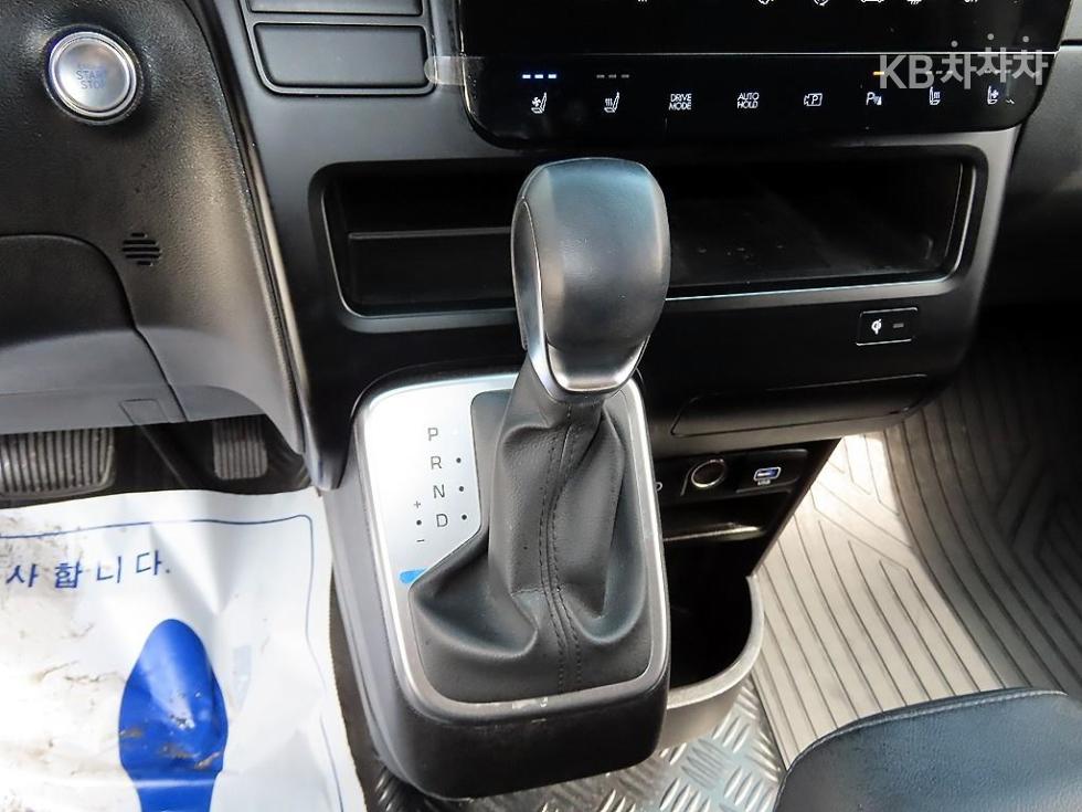 Hyundai Staria — miniaturë 10