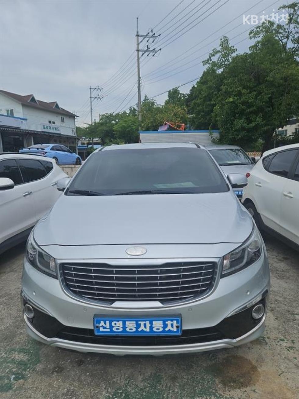 Kia Carnival 9인승 2.2 디젤 — foto 1