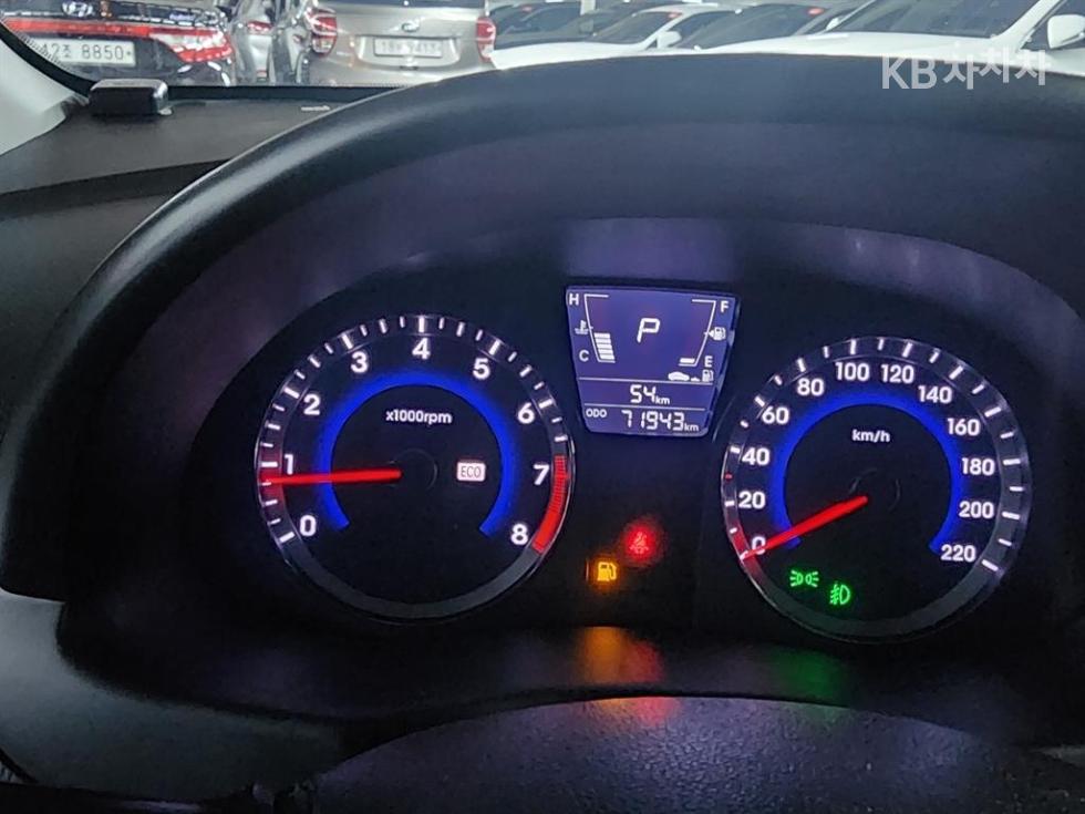 Hyundai Accent — miniaturë 10