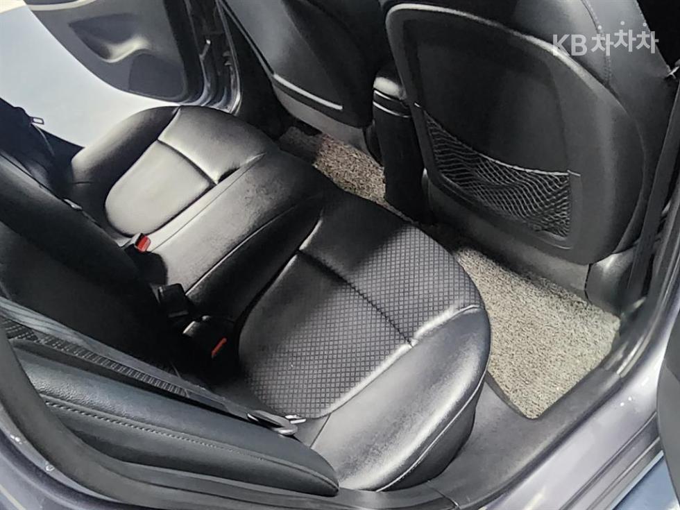 Hyundai Accent — miniaturë 16