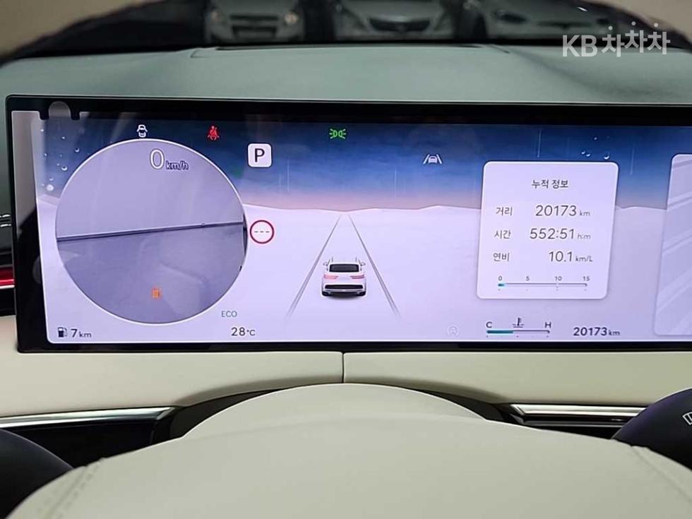 2024 Genesis GV70 photo
