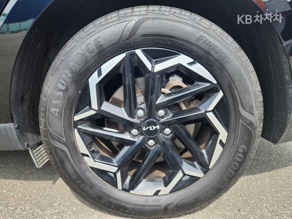 Kia Carnival — miniaturë 5