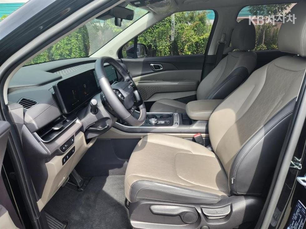 Kia Carnival — miniaturë 16