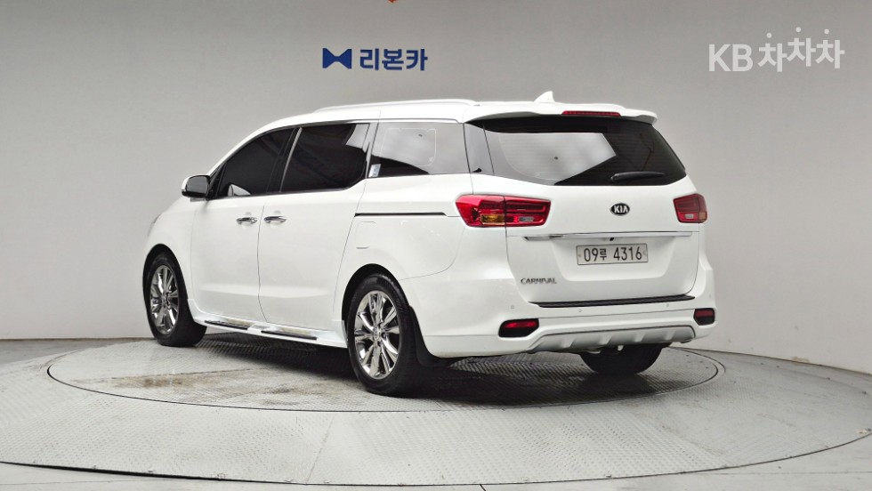 Kia Carnival — miniaturë 6