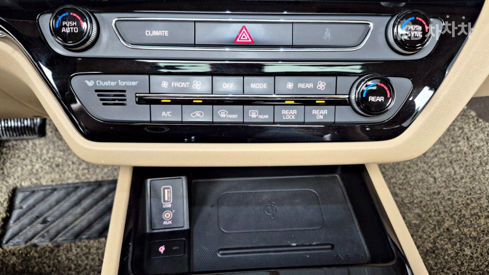Kia Carnival — miniaturë 22