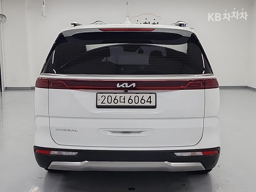 Kia Carnival — miniaturë 3