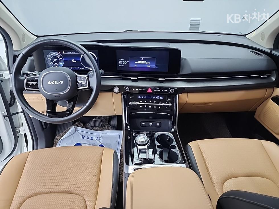 Kia Carnival — miniaturë 7
