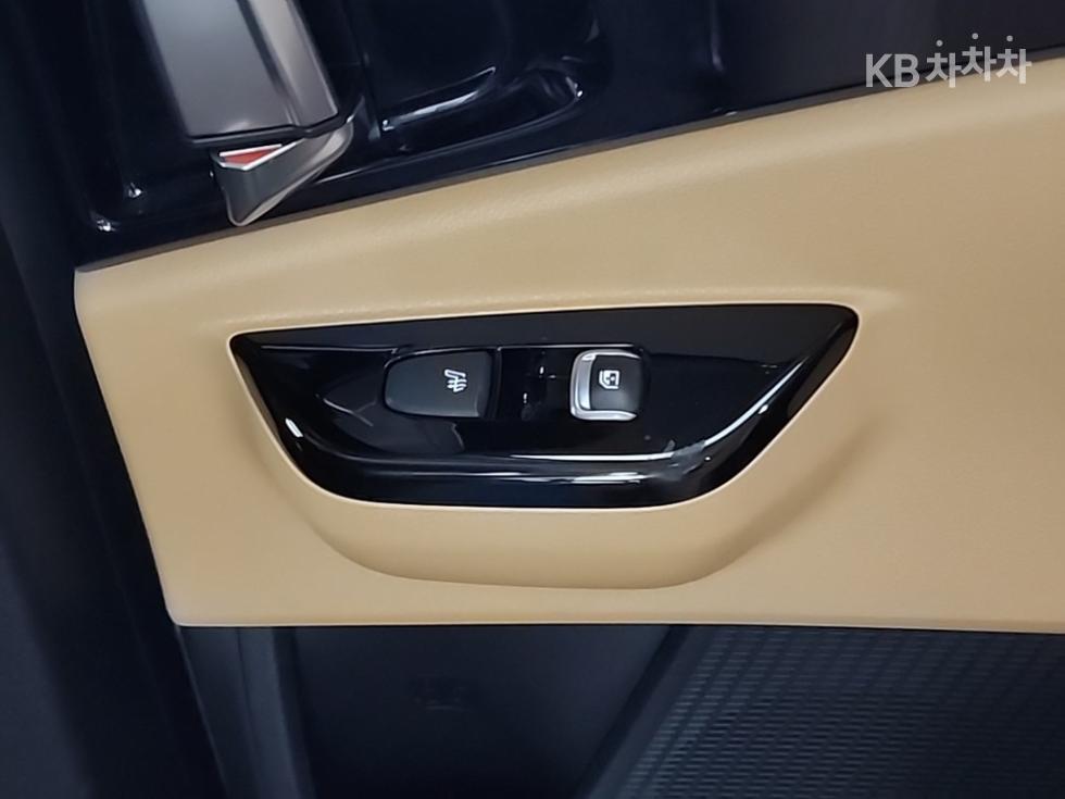 Kia Carnival — miniaturë 14