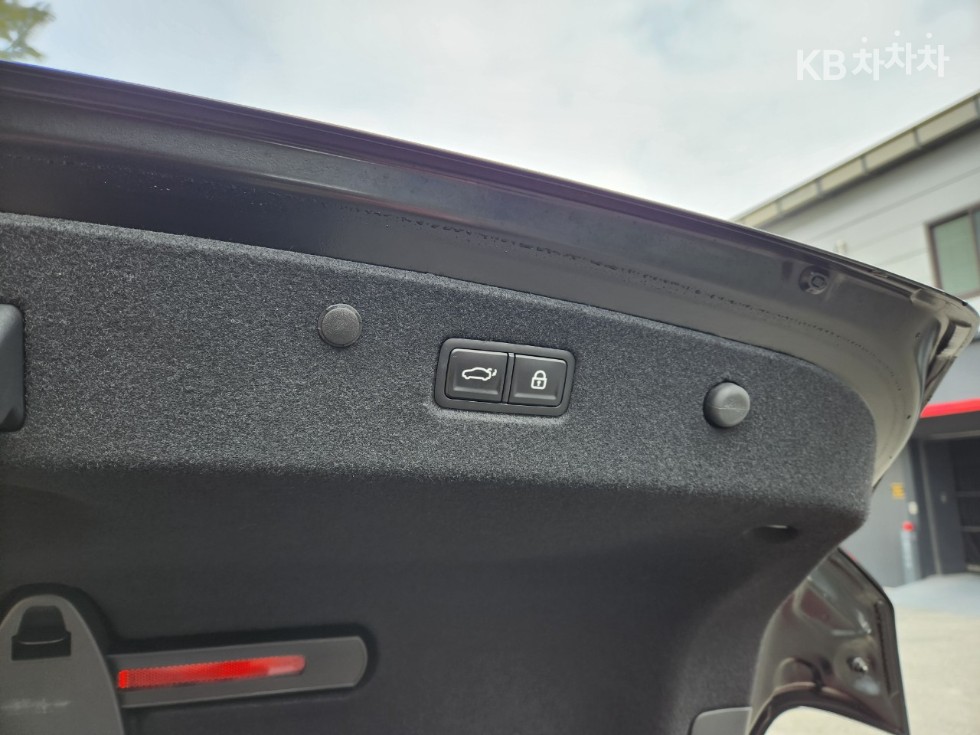 Kia K8 — miniaturë 18