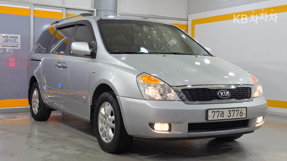 Kia Carnival — miniaturë 3