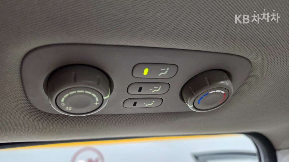 Kia Carnival — miniaturë 22