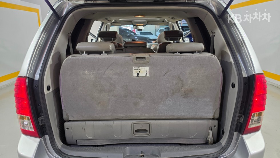 Kia Carnival — miniaturë 29
