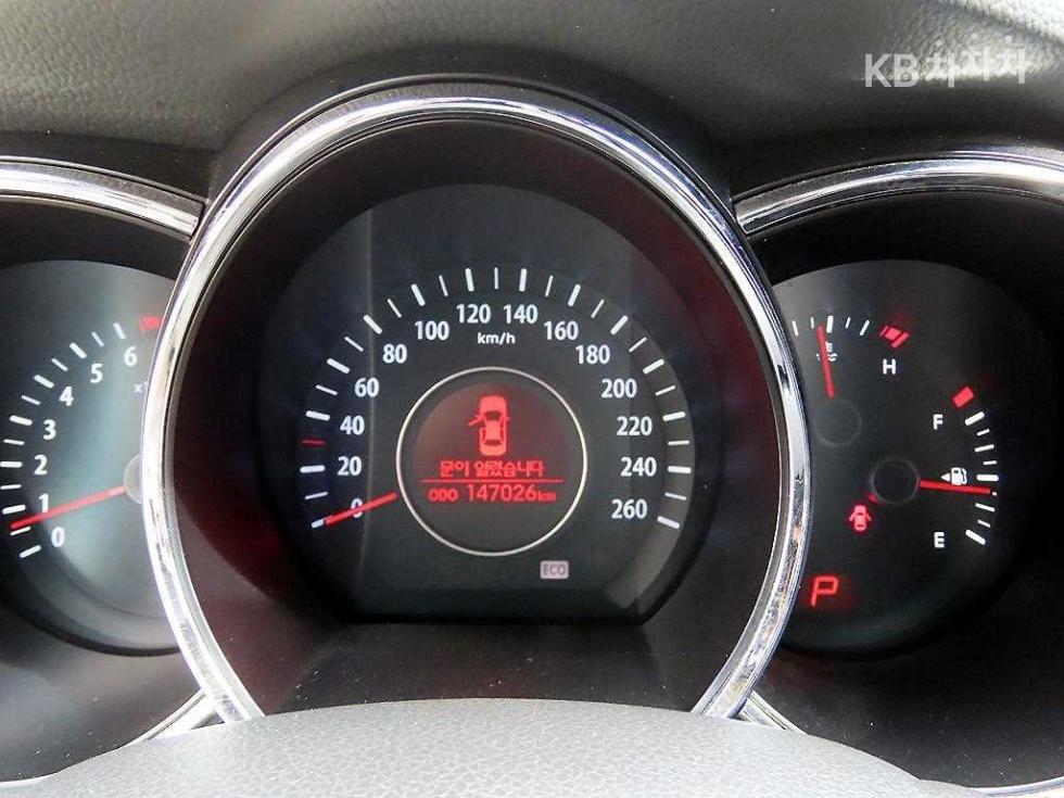 Kia K5 — miniaturë 9