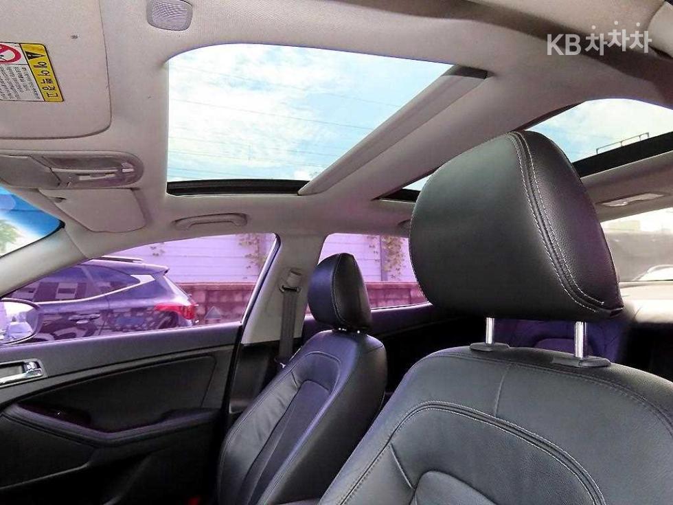 Kia K5 — miniaturë 18