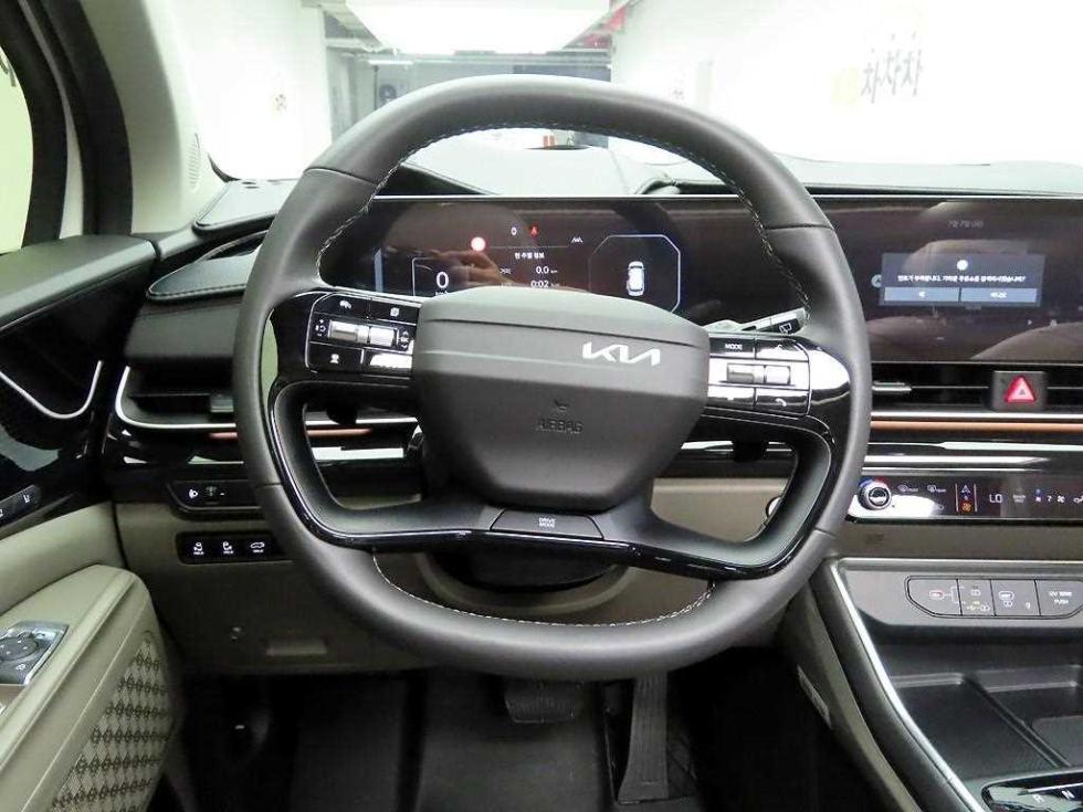 Kia Carnival — miniaturë 7