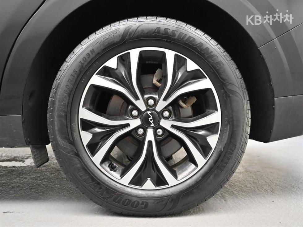 Kia Carnival — miniaturë 5