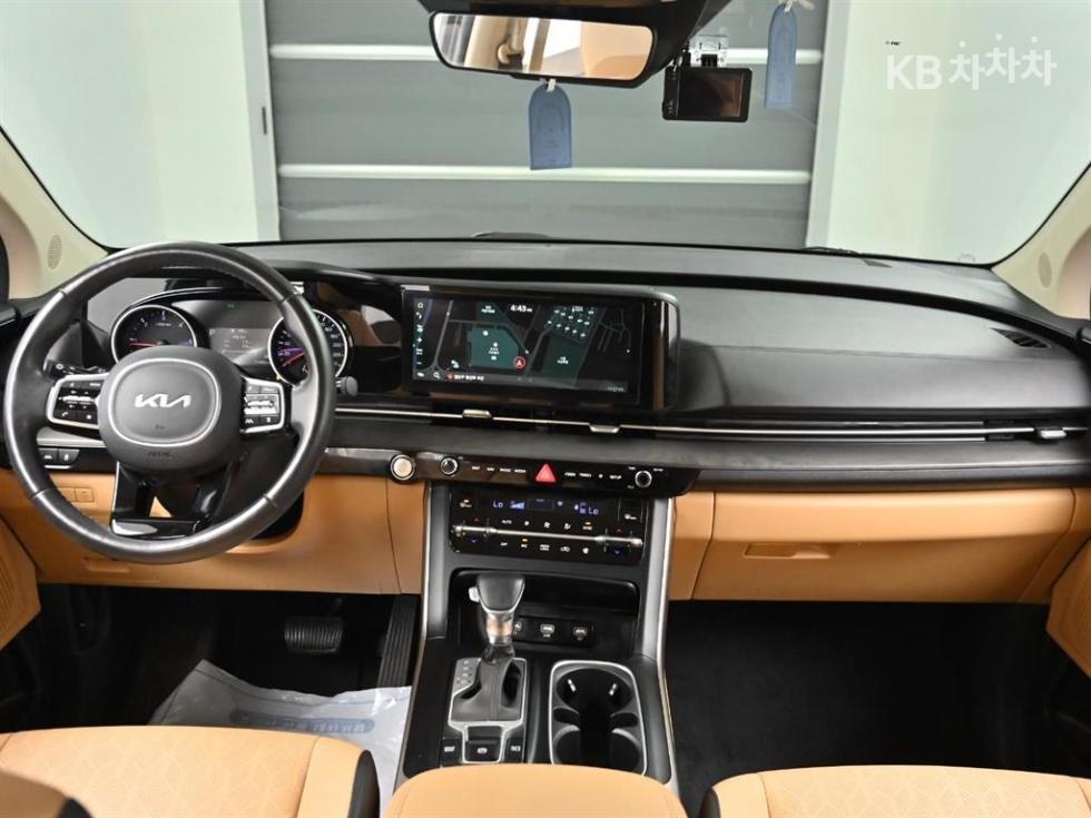 Kia Carnival — miniaturë 7
