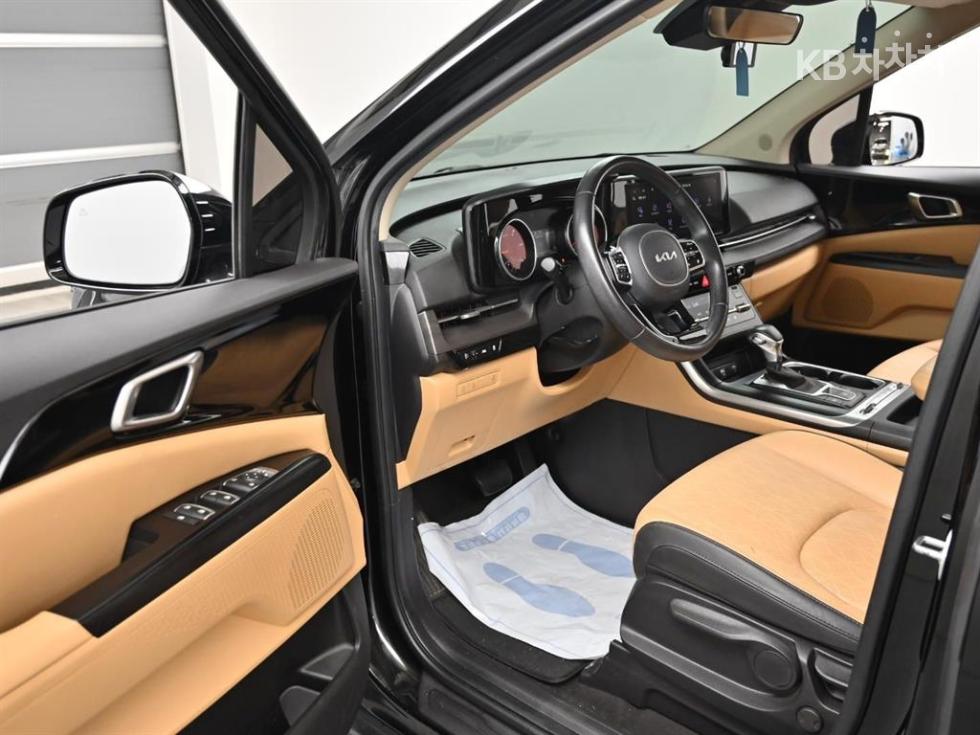 Kia Carnival — miniaturë 11