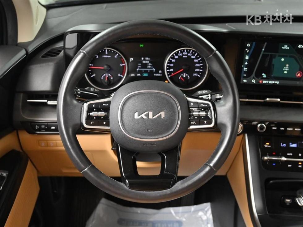 Kia Carnival — miniaturë 13