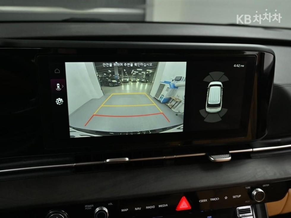 Kia Carnival — miniaturë 15