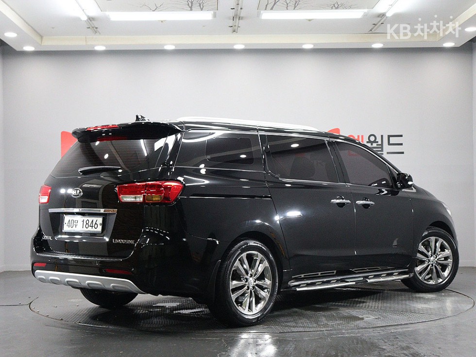 Kia Carnival — miniaturë 3