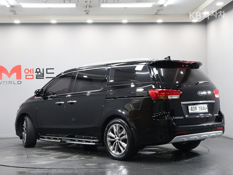 Kia Carnival — miniaturë 4