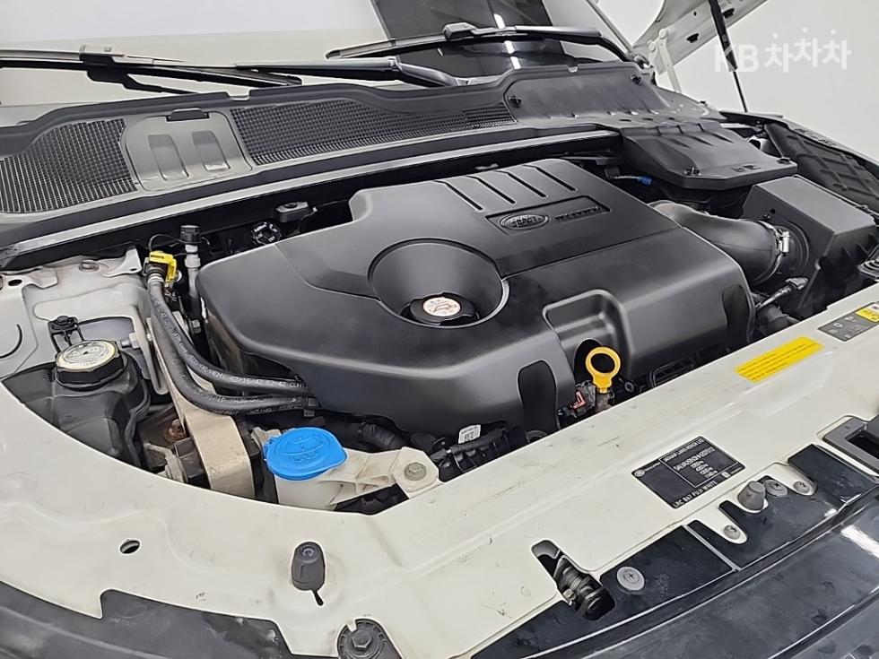 2017 Land Rover Used Car photo