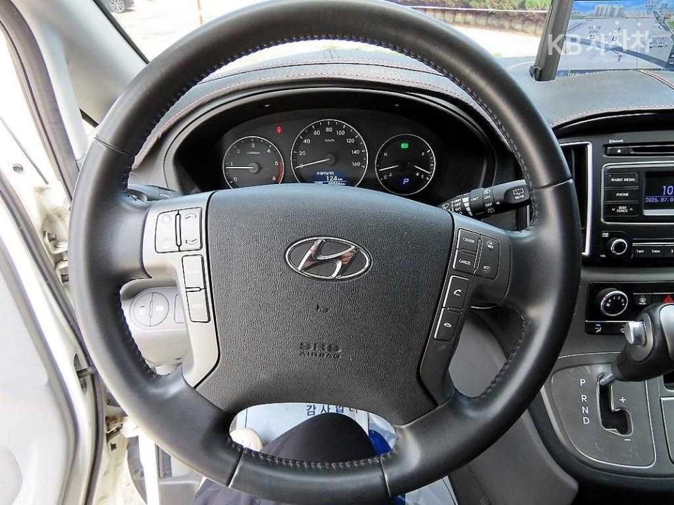 Hyundai Starex — miniaturë 8
